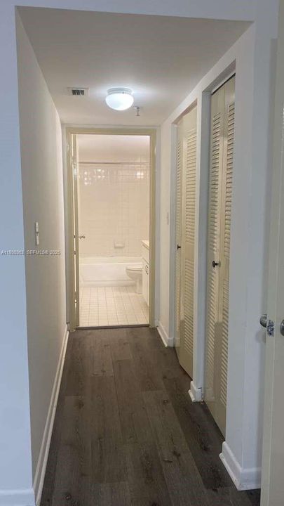 For Sale: $420,000 (2 beds, 2 baths, 1000 Square Feet)