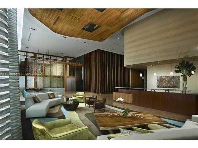 For Sale: $470,000 (1 beds, 1 baths, 845 Square Feet)