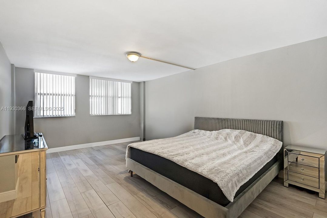 В аренду: $1,900 (1 спален, 1 ванн, 1066 Квадратных фут)