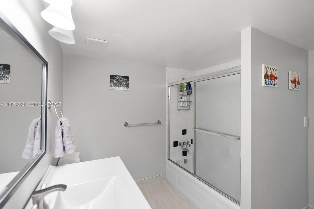 В аренду: $1,900 (1 спален, 1 ванн, 1066 Квадратных фут)