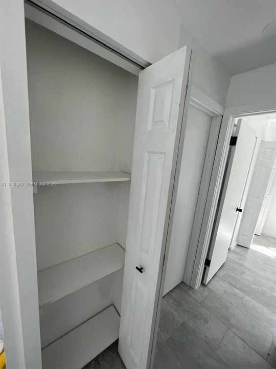 В аренду: $2,100 (2 спален, 1 ванн, 975 Квадратных фут)