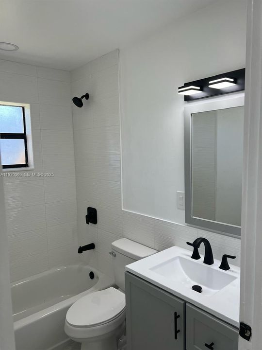 В аренду: $2,100 (2 спален, 1 ванн, 975 Квадратных фут)