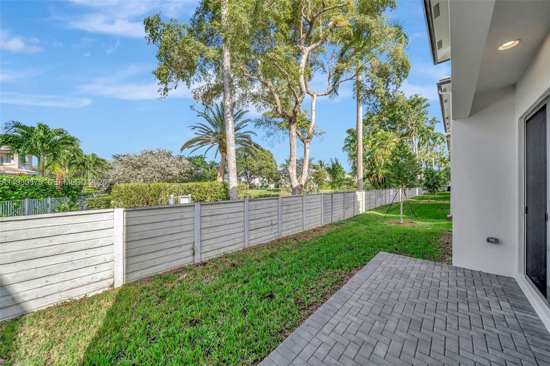 For Sale: $1,600,000 (4 beds, 3 baths, 2831 Square Feet)