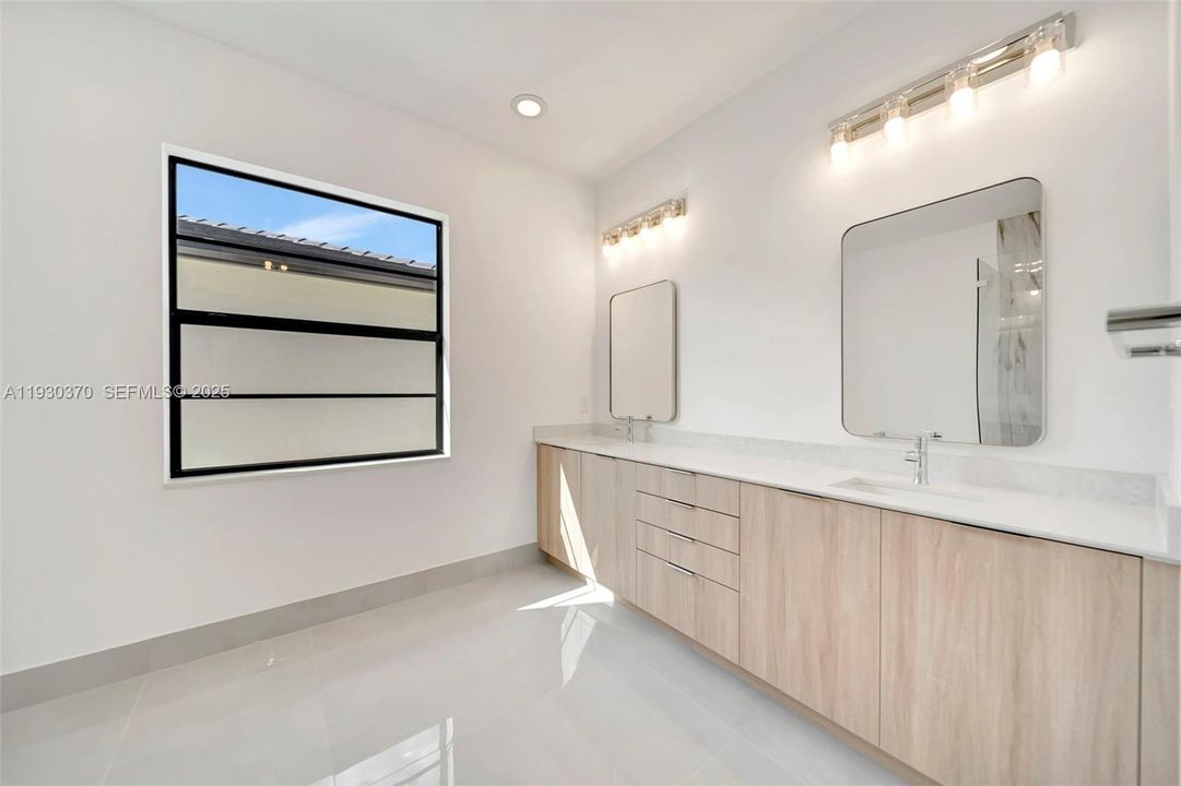 For Sale: $1,600,000 (4 beds, 3 baths, 2831 Square Feet)