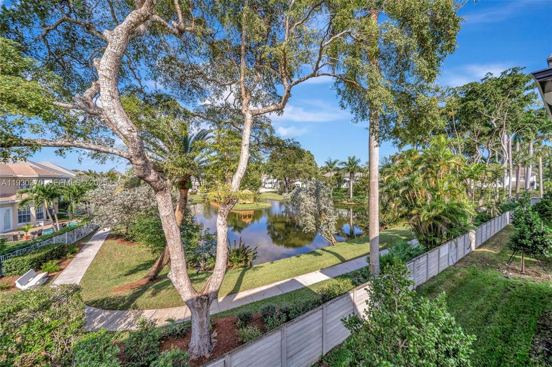 For Sale: $1,600,000 (4 beds, 3 baths, 2831 Square Feet)