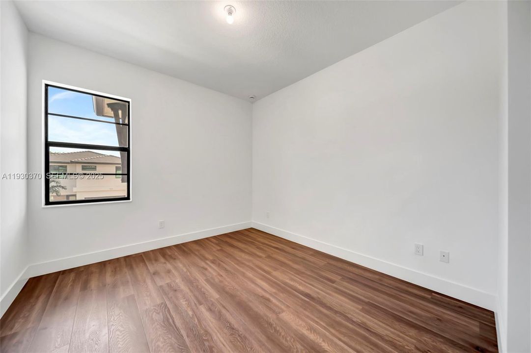 For Sale: $1,600,000 (4 beds, 3 baths, 2831 Square Feet)