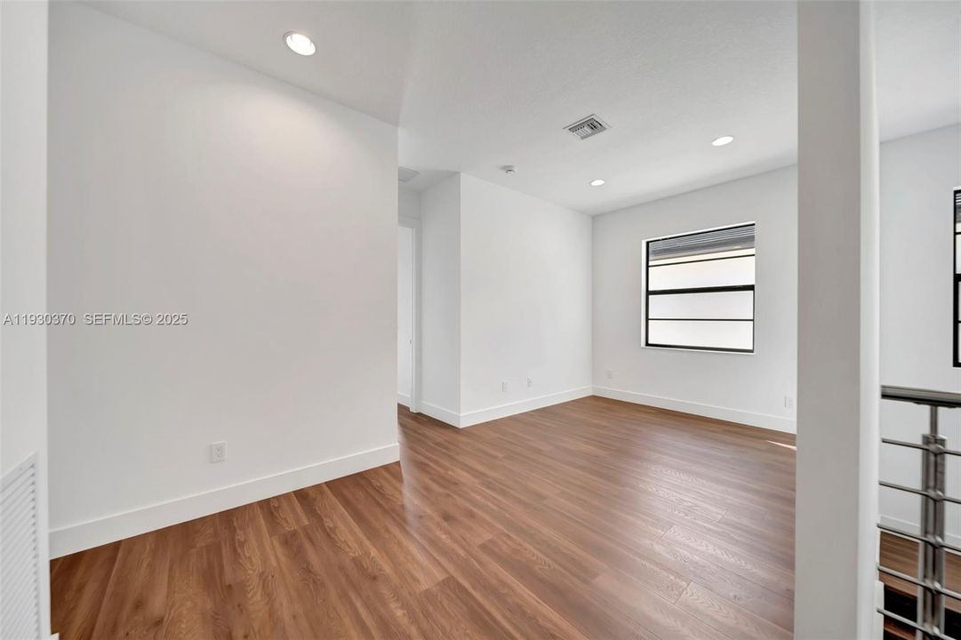 For Sale: $1,600,000 (4 beds, 3 baths, 2831 Square Feet)