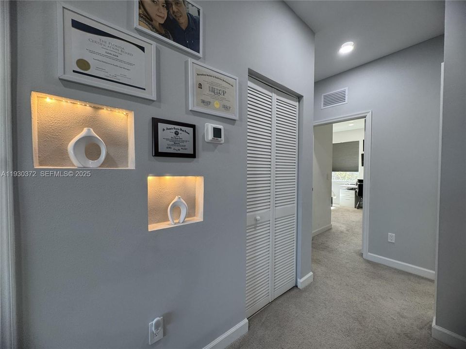 For Rent: $3,400 (3 beds, 2 baths, 1931 Square Feet)