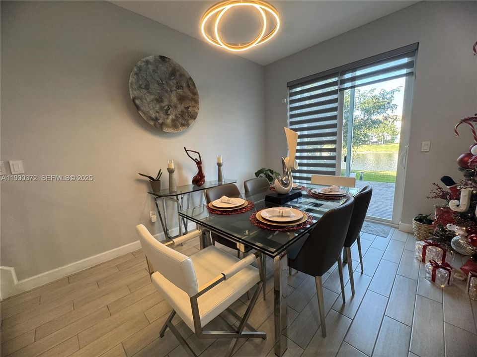 For Rent: $3,400 (3 beds, 2 baths, 1931 Square Feet)