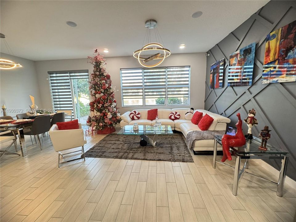 For Rent: $3,400 (3 beds, 2 baths, 1931 Square Feet)