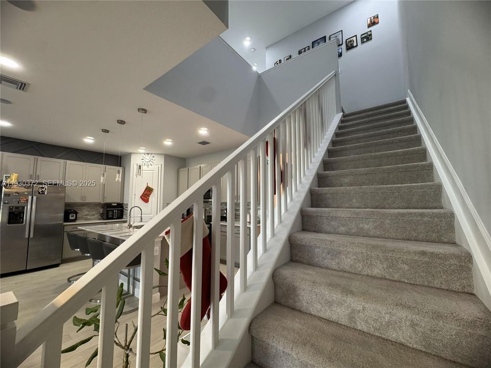 For Rent: $3,400 (3 beds, 2 baths, 1931 Square Feet)