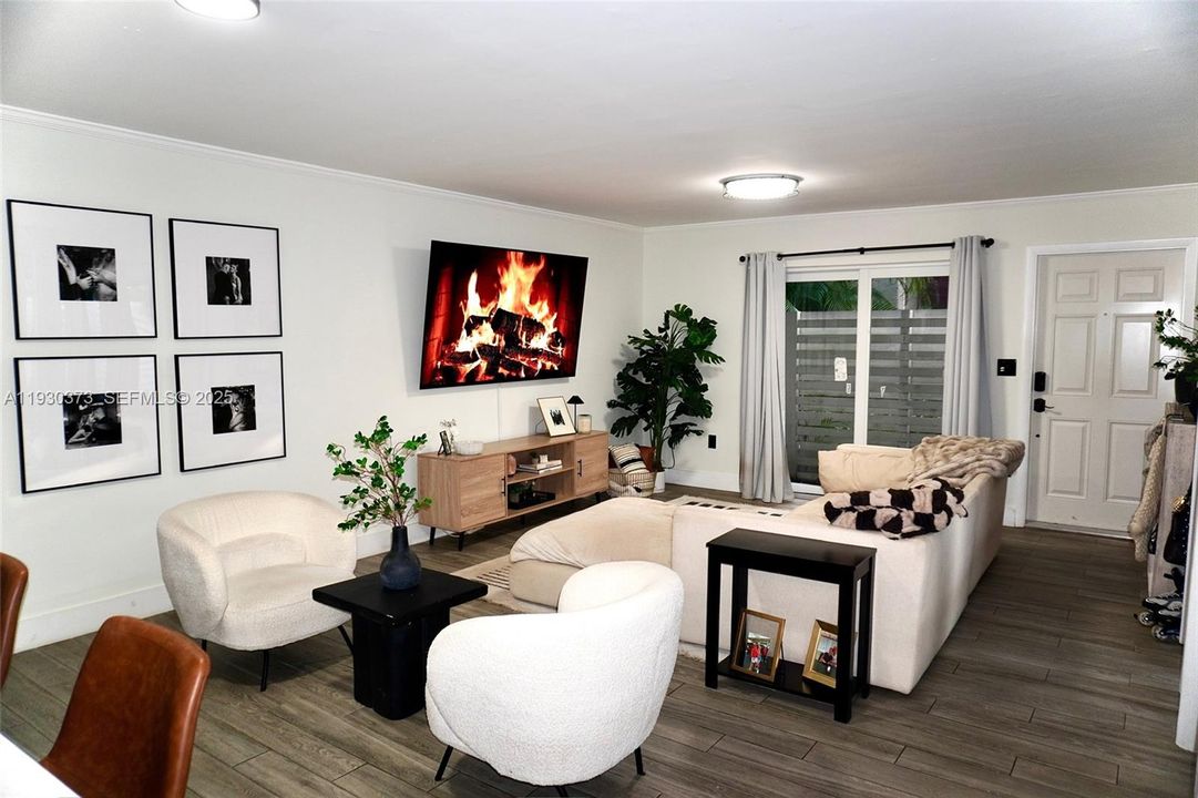 For Sale: $465,000 (3 beds, 2 baths, 1632 Square Feet)