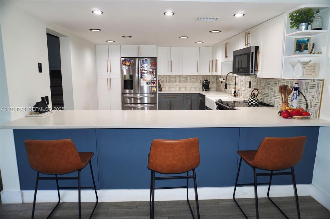 For Sale: $465,000 (3 beds, 2 baths, 1632 Square Feet)