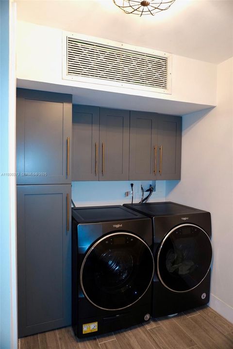 For Sale: $465,000 (3 beds, 2 baths, 1632 Square Feet)