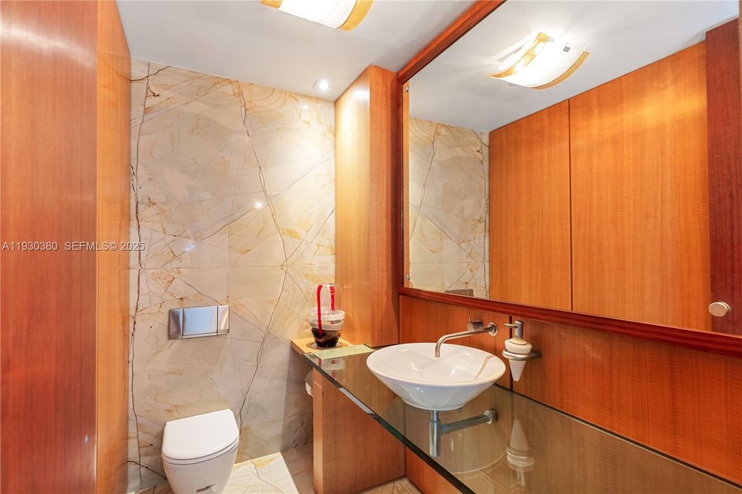 For Sale: $16,000,000 (4 beds, 8 baths, 10000 Square Feet)