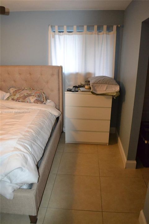 For Rent: $2,100 (2 beds, 2 baths, 870 Square Feet)