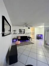 待售: $145,000 (1 贝兹, 1 浴室, 720 平方英尺)