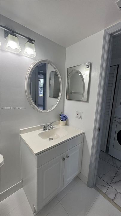 В аренду: $2,050 (2 спален, 2 ванн, 890 Квадратных фут)