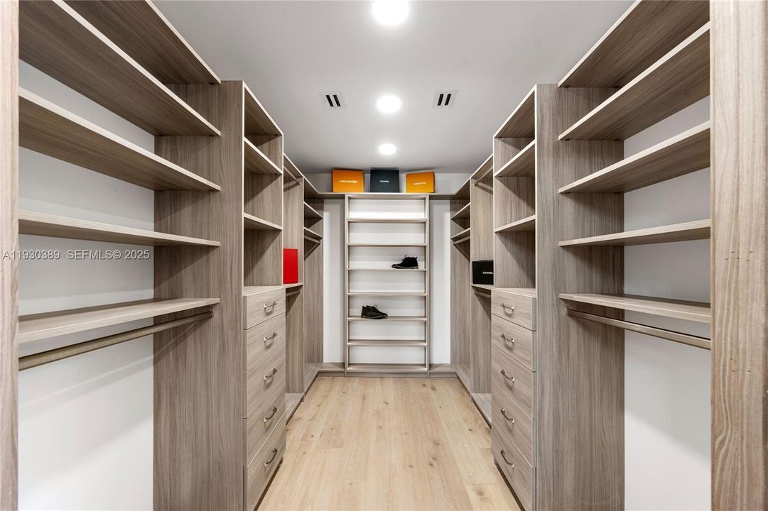 待售: $1,775,000 (3 贝兹, 2 浴室, 2618 平方英尺)