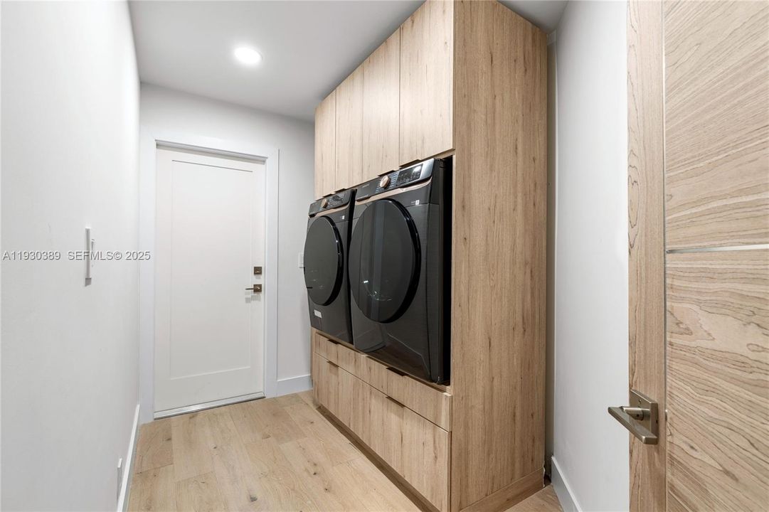 待售: $1,775,000 (3 贝兹, 2 浴室, 2618 平方英尺)