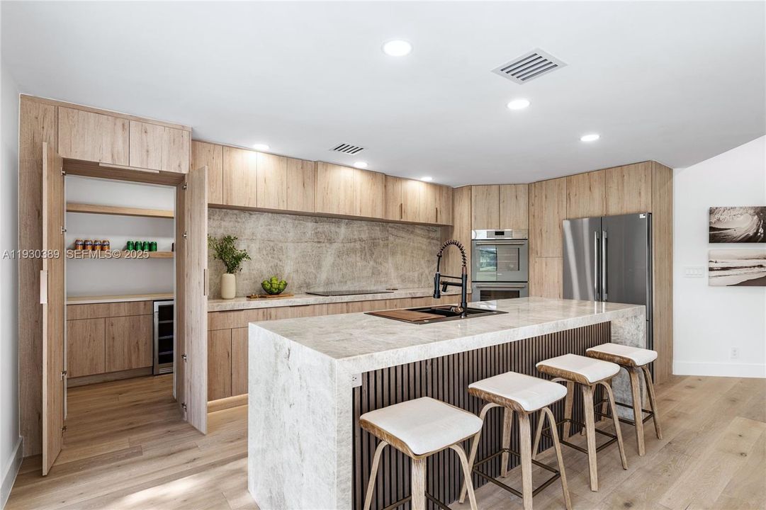 待售: $1,775,000 (3 贝兹, 2 浴室, 2618 平方英尺)