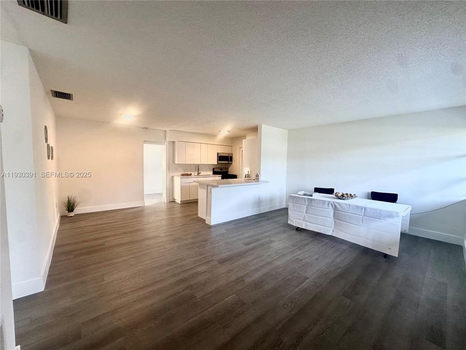 En Venta: $449,900 (3 camas, 2 baños, 0 Pies cuadrados)