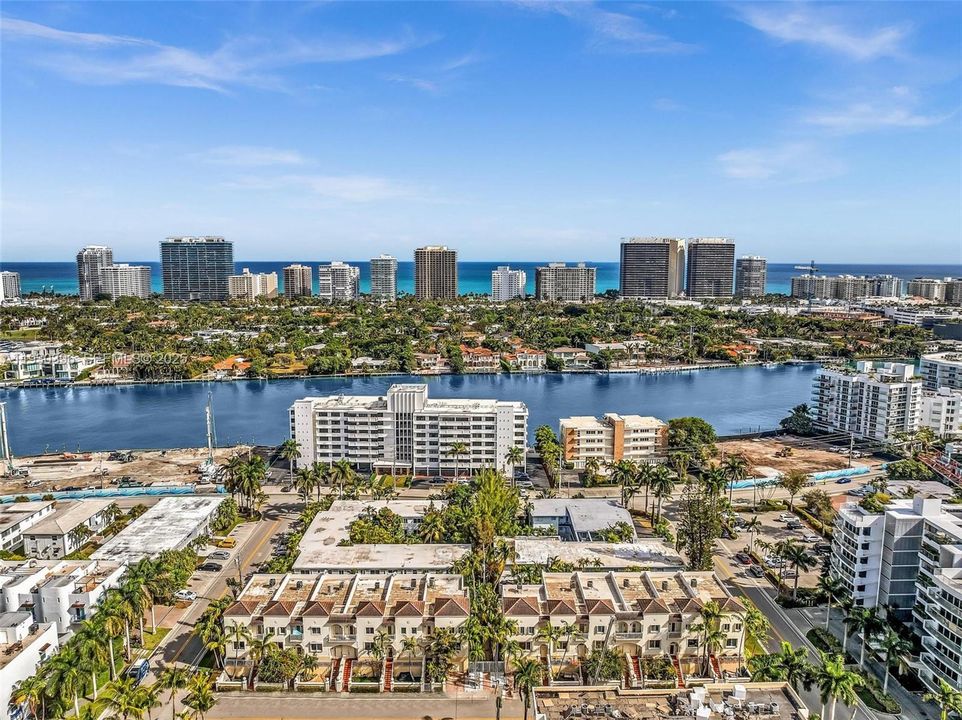 В аренду: $7,200 (5 спален, 3 ванн, 2274 Квадратных фут)