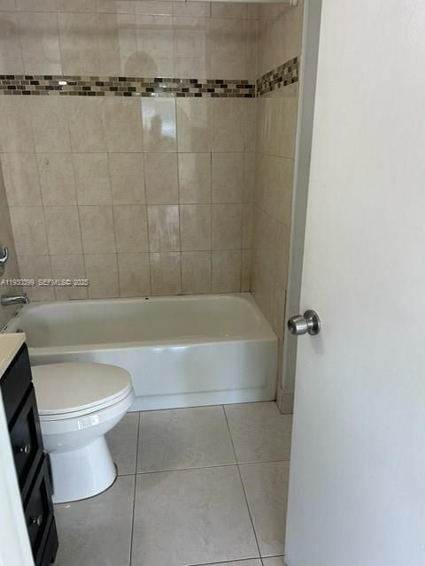 For Rent: $2,075 (2 beds, 2 baths, 950 Square Feet)
