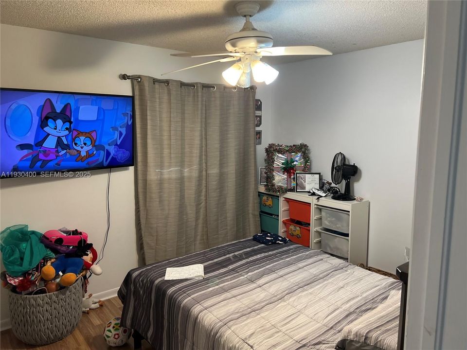 For Rent: $2,150 (2 beds, 2 baths, 900 Square Feet)