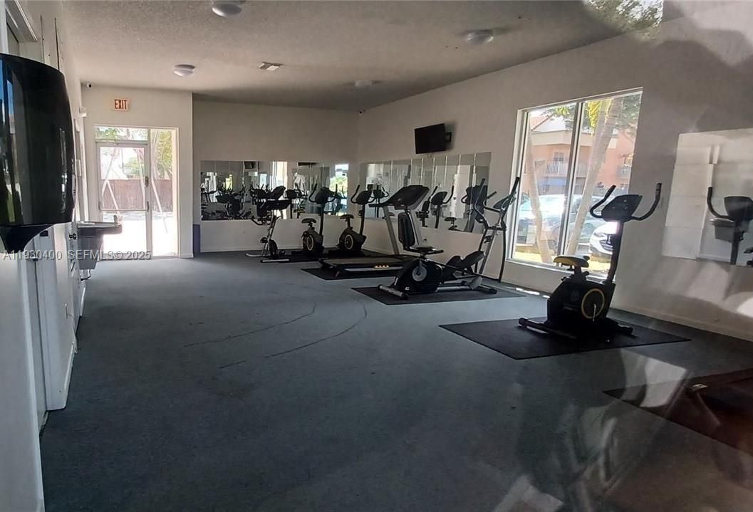 For Rent: $2,150 (2 beds, 2 baths, 900 Square Feet)