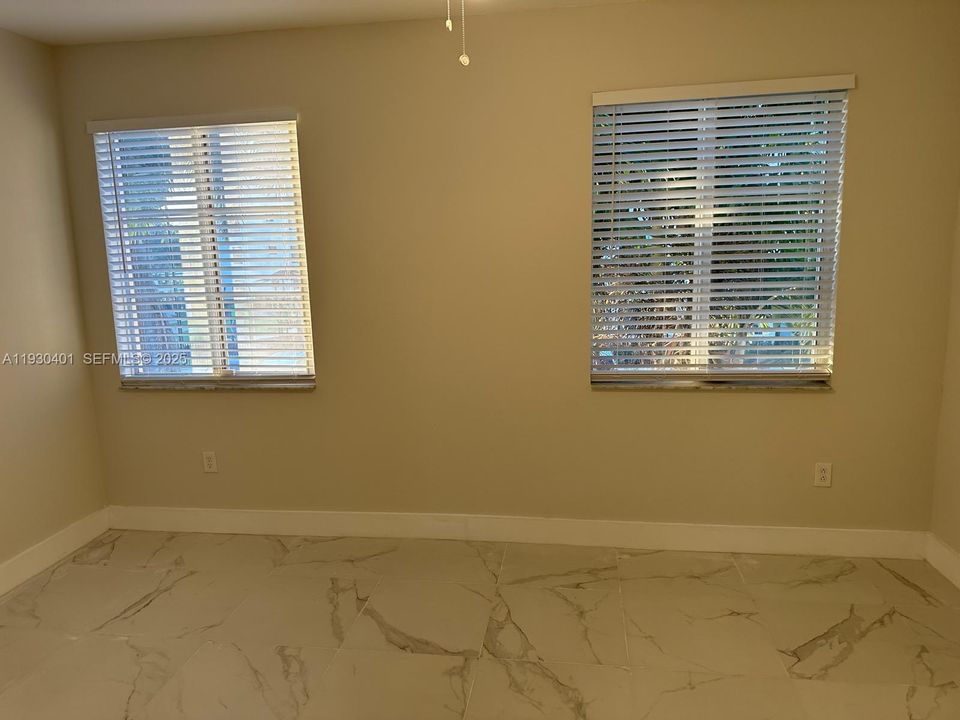 En Renta: $4,000 (4 camas, 3 baños, 1481 Pies cuadrados)