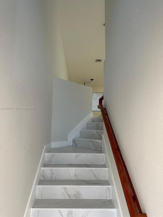 En Renta: $4,000 (4 camas, 3 baños, 1481 Pies cuadrados)