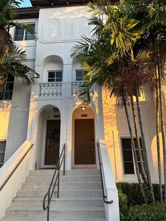 En Renta: $4,000 (4 camas, 3 baños, 1481 Pies cuadrados)