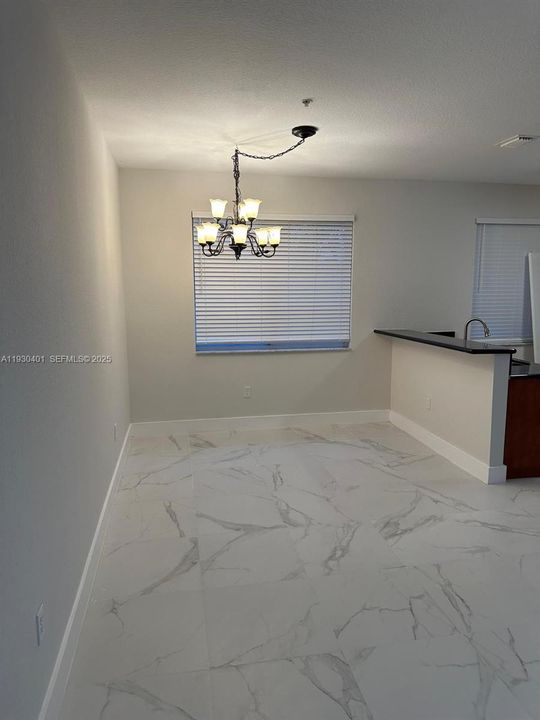 En Renta: $4,000 (4 camas, 3 baños, 1481 Pies cuadrados)