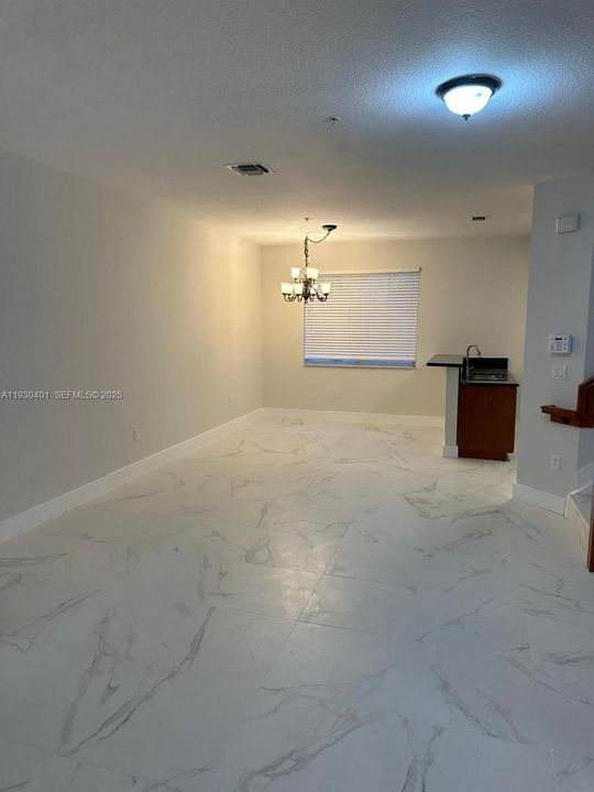 En Renta: $4,000 (4 camas, 3 baños, 1481 Pies cuadrados)