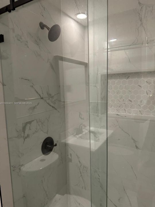 En Renta: $4,000 (4 camas, 3 baños, 1481 Pies cuadrados)