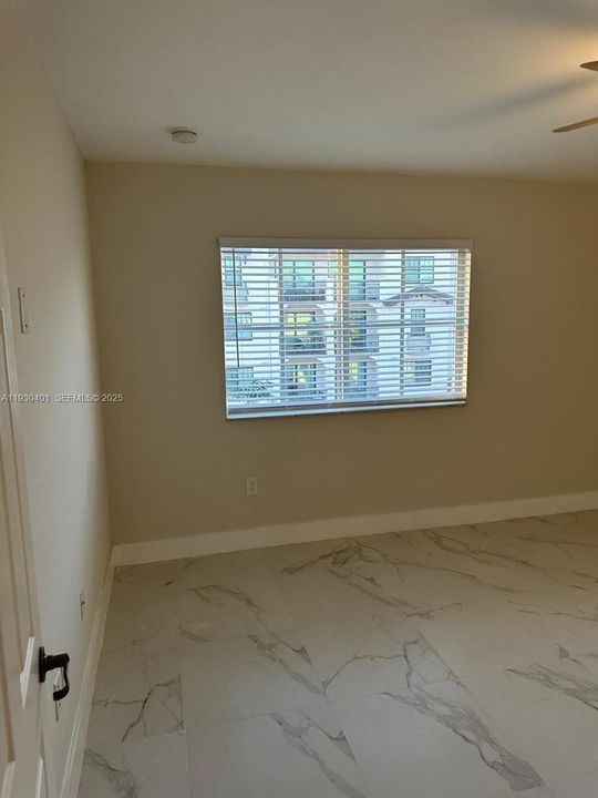 En Renta: $4,000 (4 camas, 3 baños, 1481 Pies cuadrados)