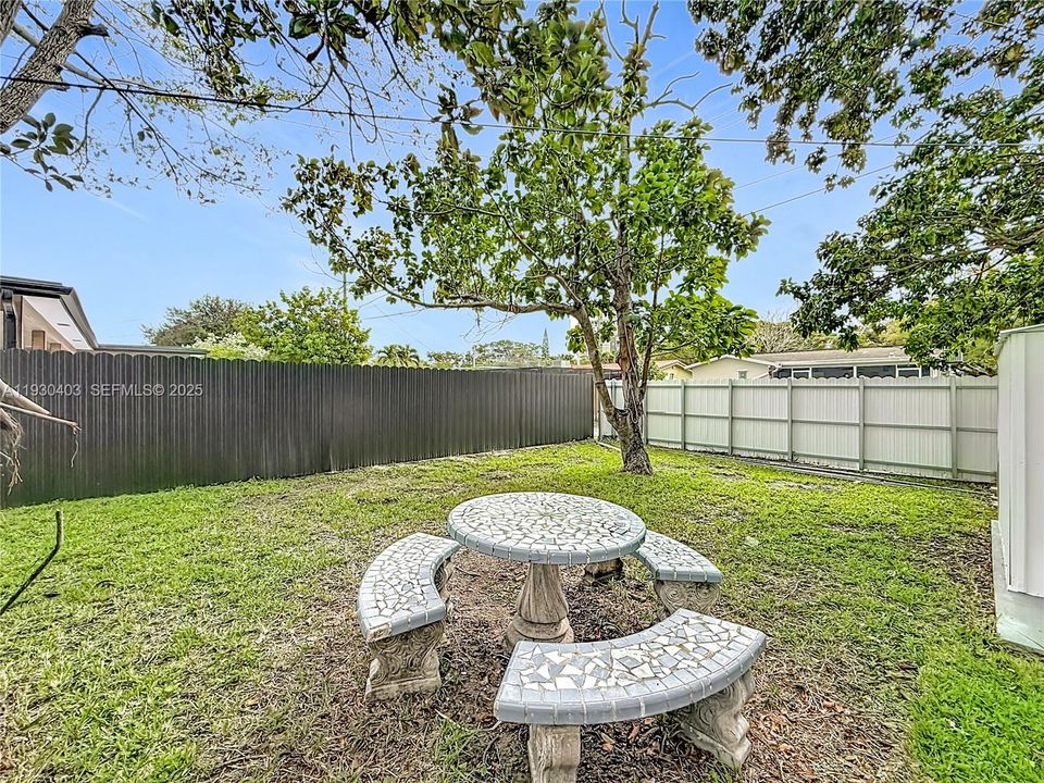 На продажу: $750,000 (3 спален, 2 ванн, 1625 Квадратных фут)