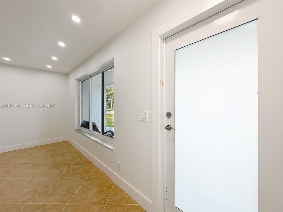 На продажу: $750,000 (3 спален, 2 ванн, 1625 Квадратных фут)