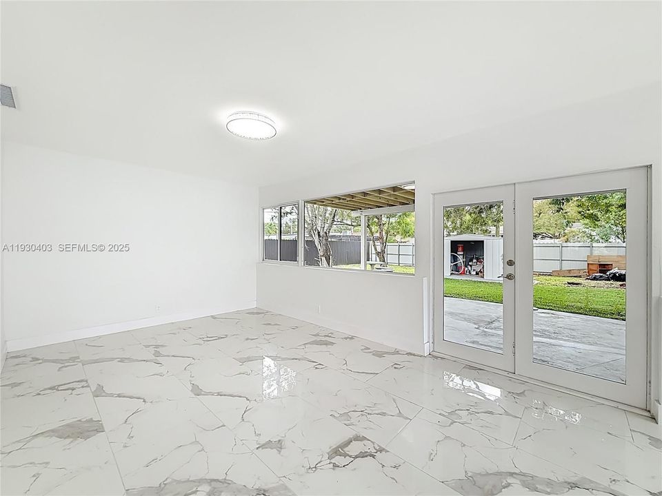 На продажу: $750,000 (3 спален, 2 ванн, 1625 Квадратных фут)