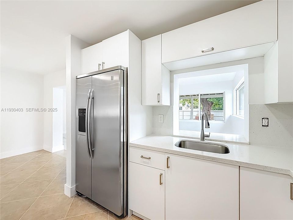 На продажу: $750,000 (3 спален, 2 ванн, 1625 Квадратных фут)