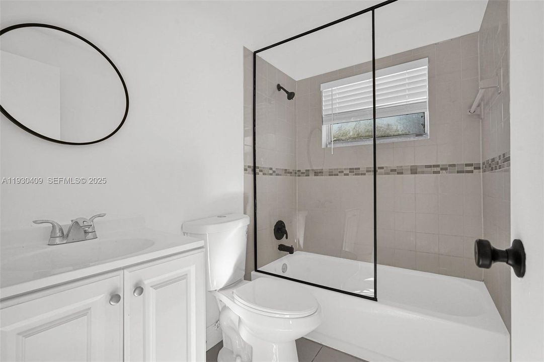 For Rent: $1,825 (1 beds, 1 baths, 1000 Square Feet)