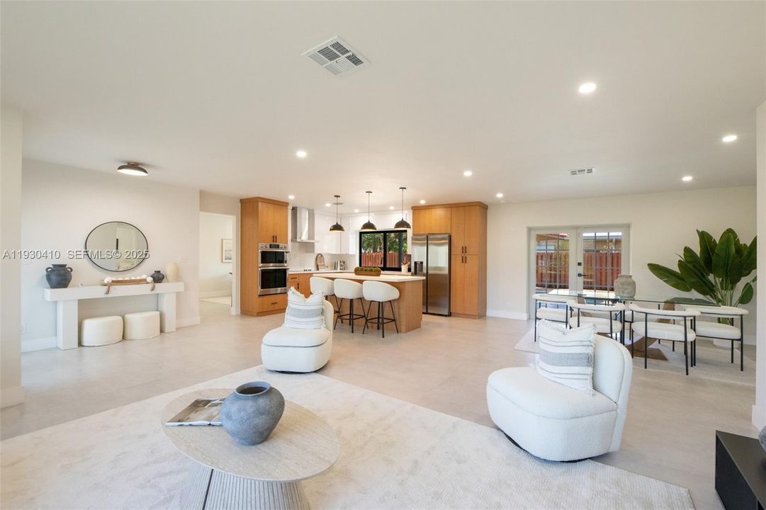 На продажу: $950,000 (4 спален, 3 ванн, 2215 Квадратных фут)