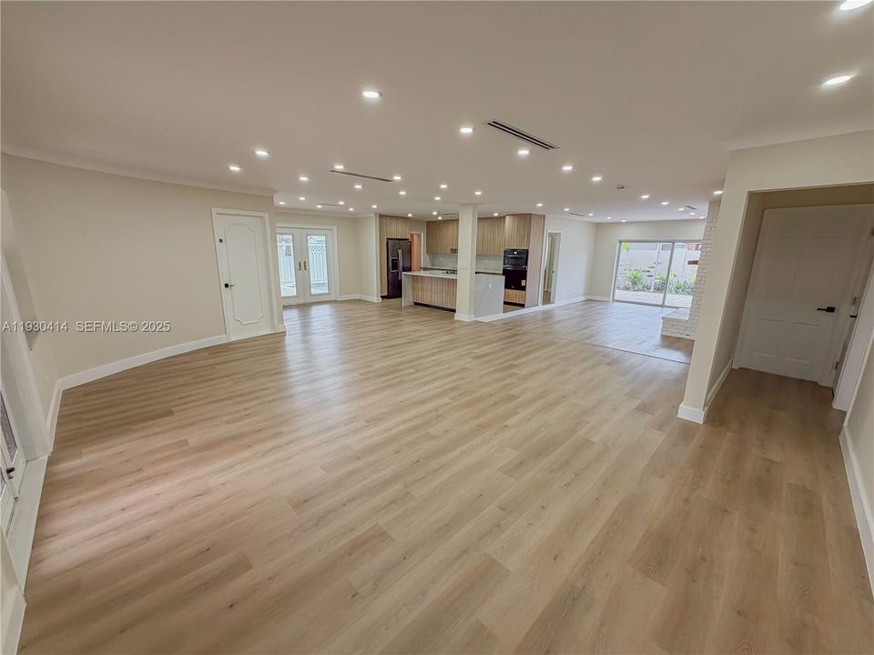 For Sale: $1,039,000 (4 beds, 3 baths, 2161 Square Feet)