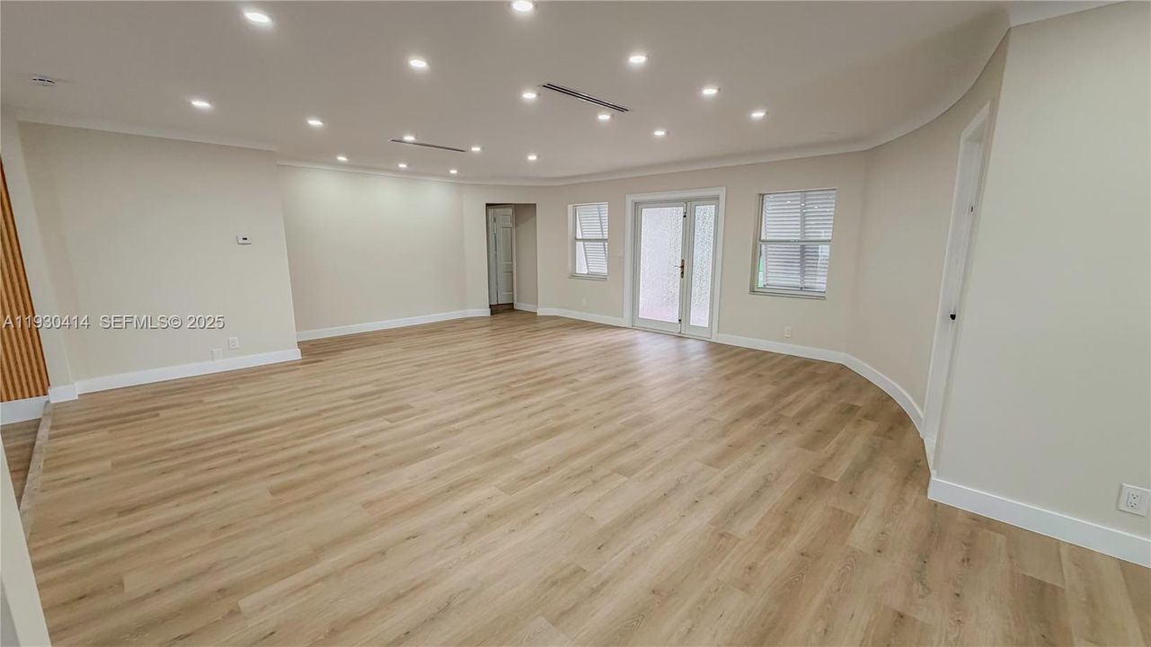 For Sale: $1,039,000 (4 beds, 3 baths, 2161 Square Feet)