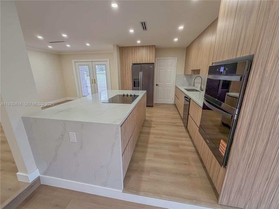 For Sale: $1,039,000 (4 beds, 3 baths, 2161 Square Feet)