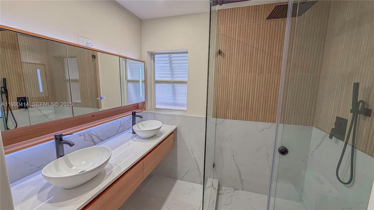 For Sale: $1,039,000 (4 beds, 3 baths, 2161 Square Feet)