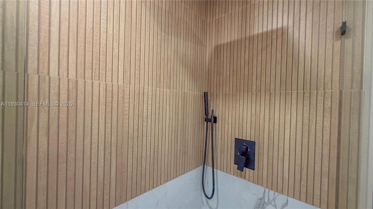 For Sale: $1,039,000 (4 beds, 3 baths, 2161 Square Feet)