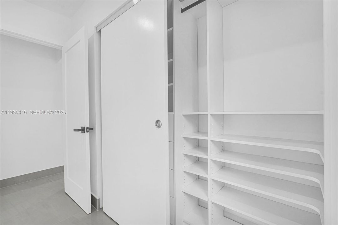 待售: $1,600,000 (5 贝兹, 4 浴室, 2108 平方英尺)