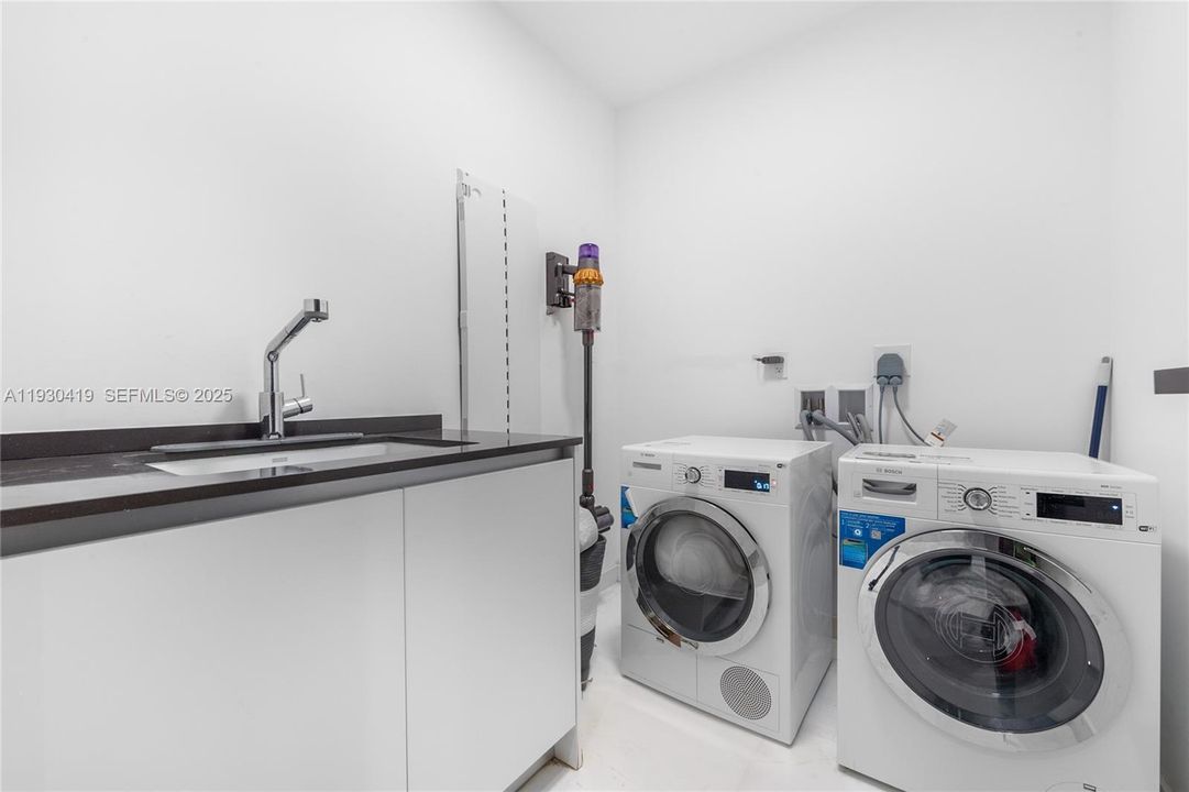 En Renta: $35,000 (3 camas, 5 baños, 3214 Pies cuadrados)